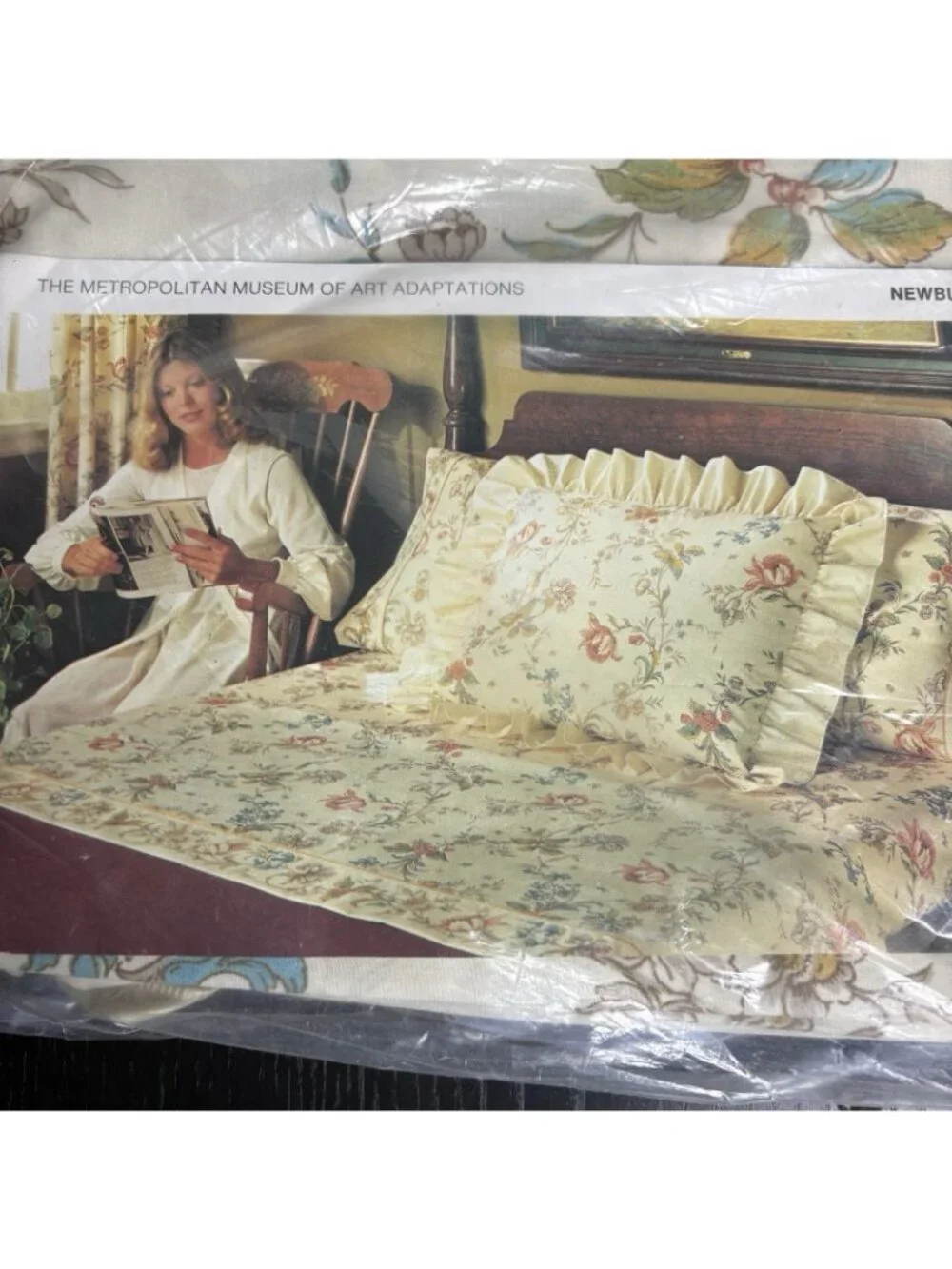 Vintage 70s SPRINGMAID Ruffled Standard Pillowcase Sham MOMA Ivory Floral Print